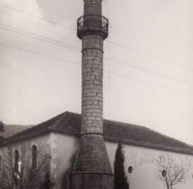 Ćazim beg džamija u Tuzima