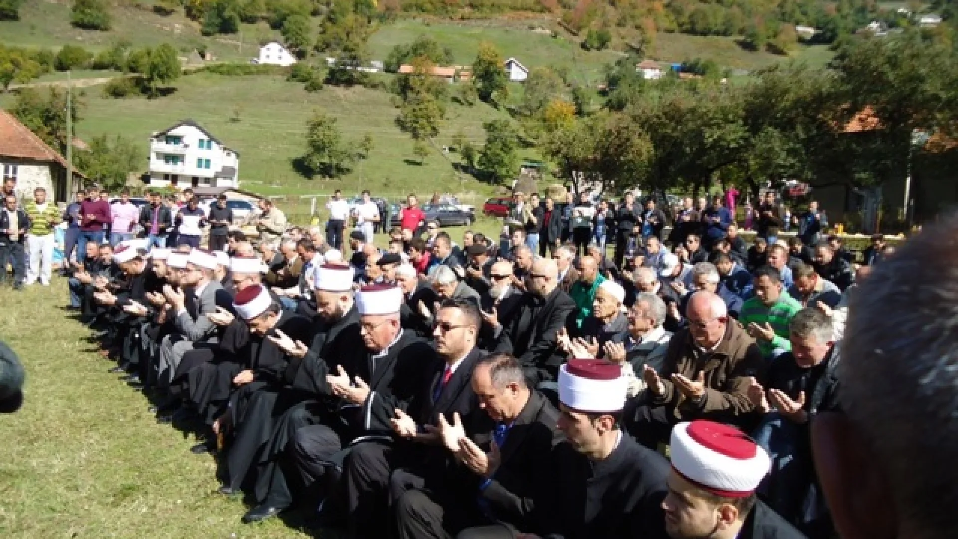 Svečanost povodom postavljanja kamena temeljca za izgradnju džamije u Bogajićima kod Plava
