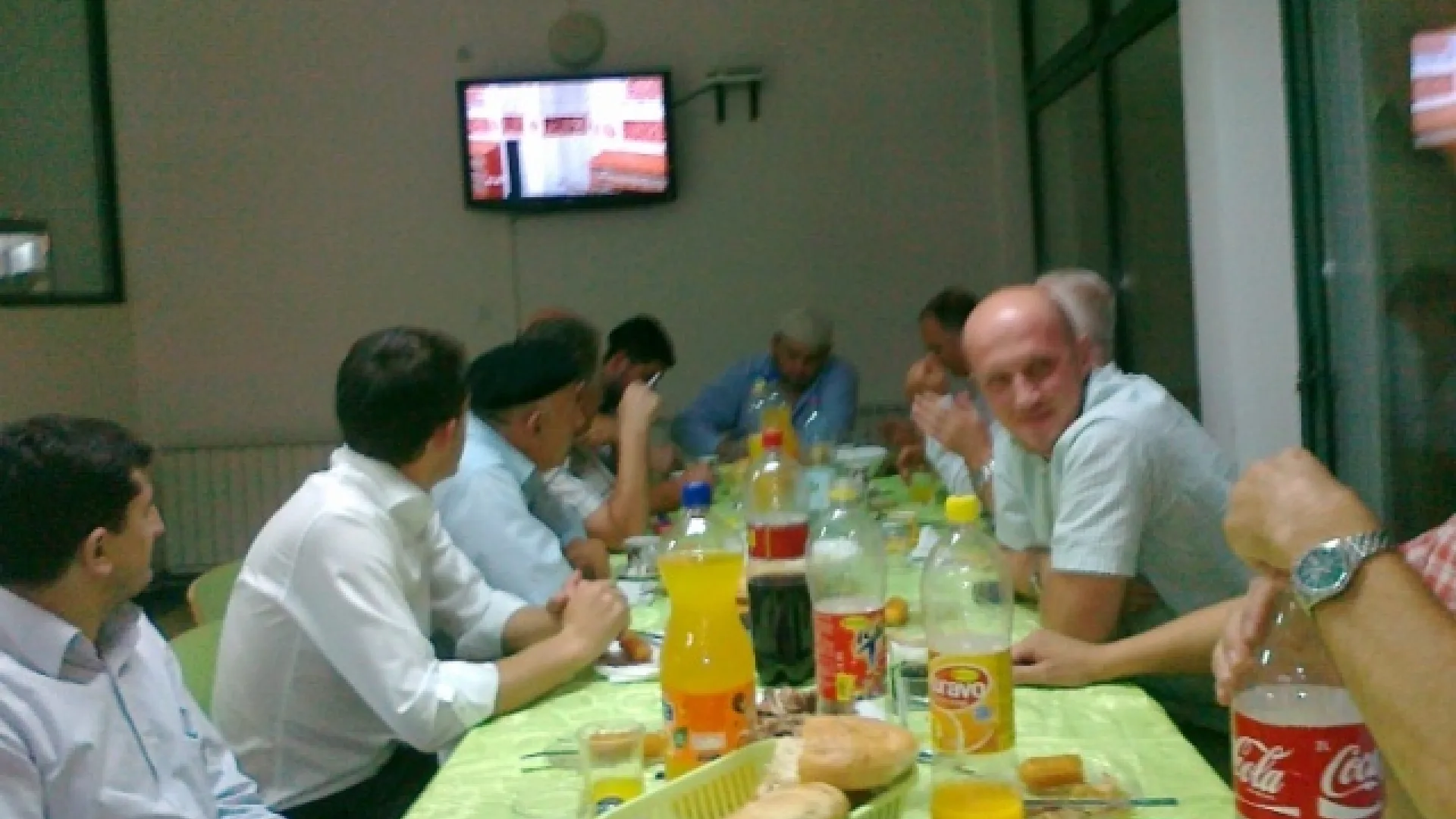 Mešihat IZ-e organizovao iftar u Medresi