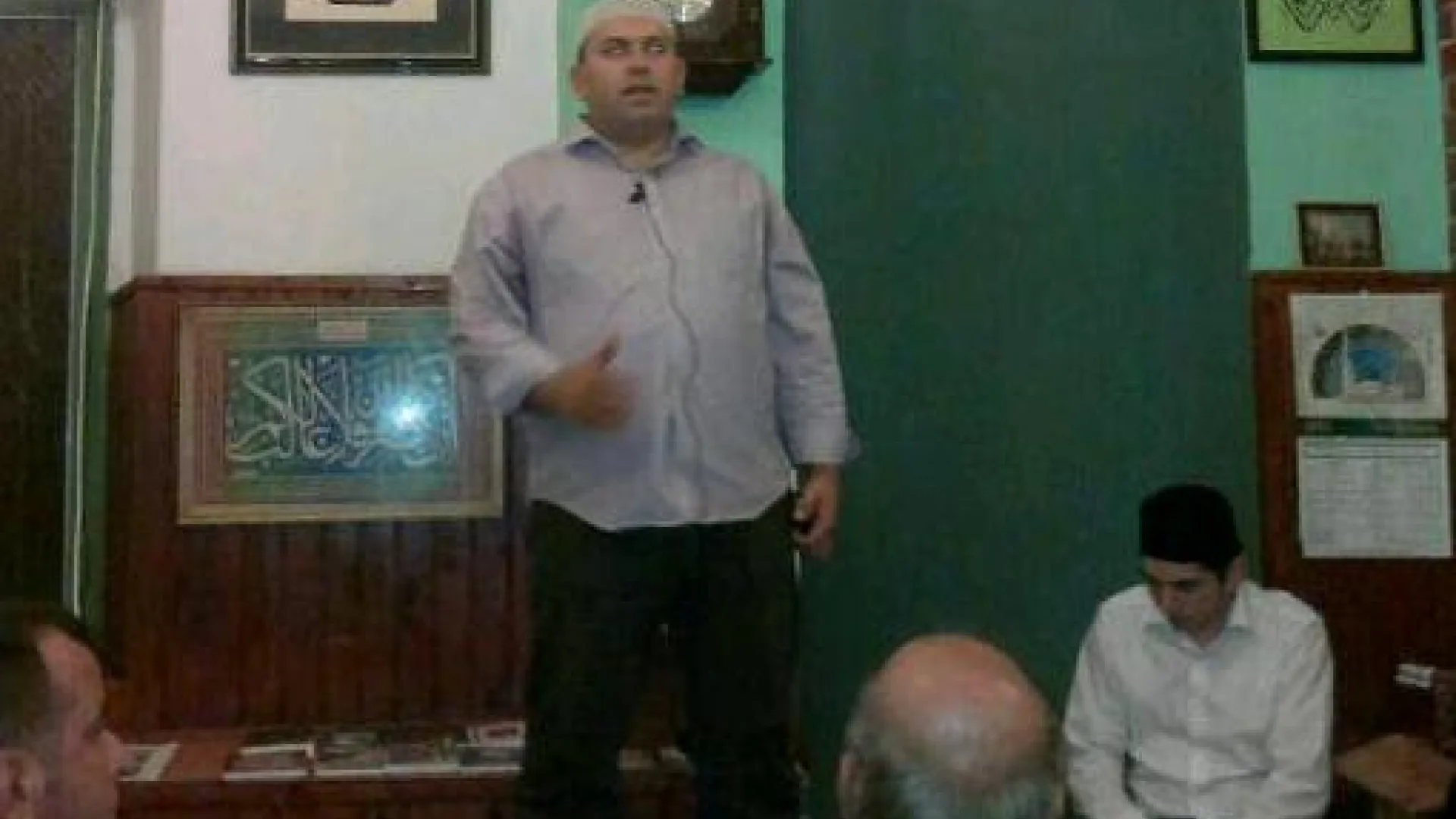 Reis Rifat ef. Fejzić u Ćazim-begovoj džamiji u Tuzima
