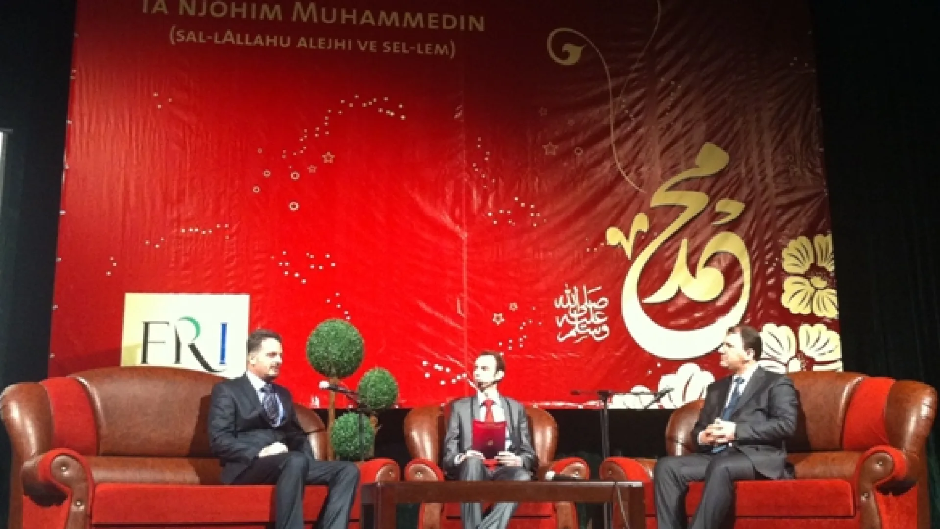 U višednevnoj kampanji u Skoplju o ličnosti Muhammeda, a.s., u televizijskom gostovanju učestvovao Omer ef. Kajoshaj