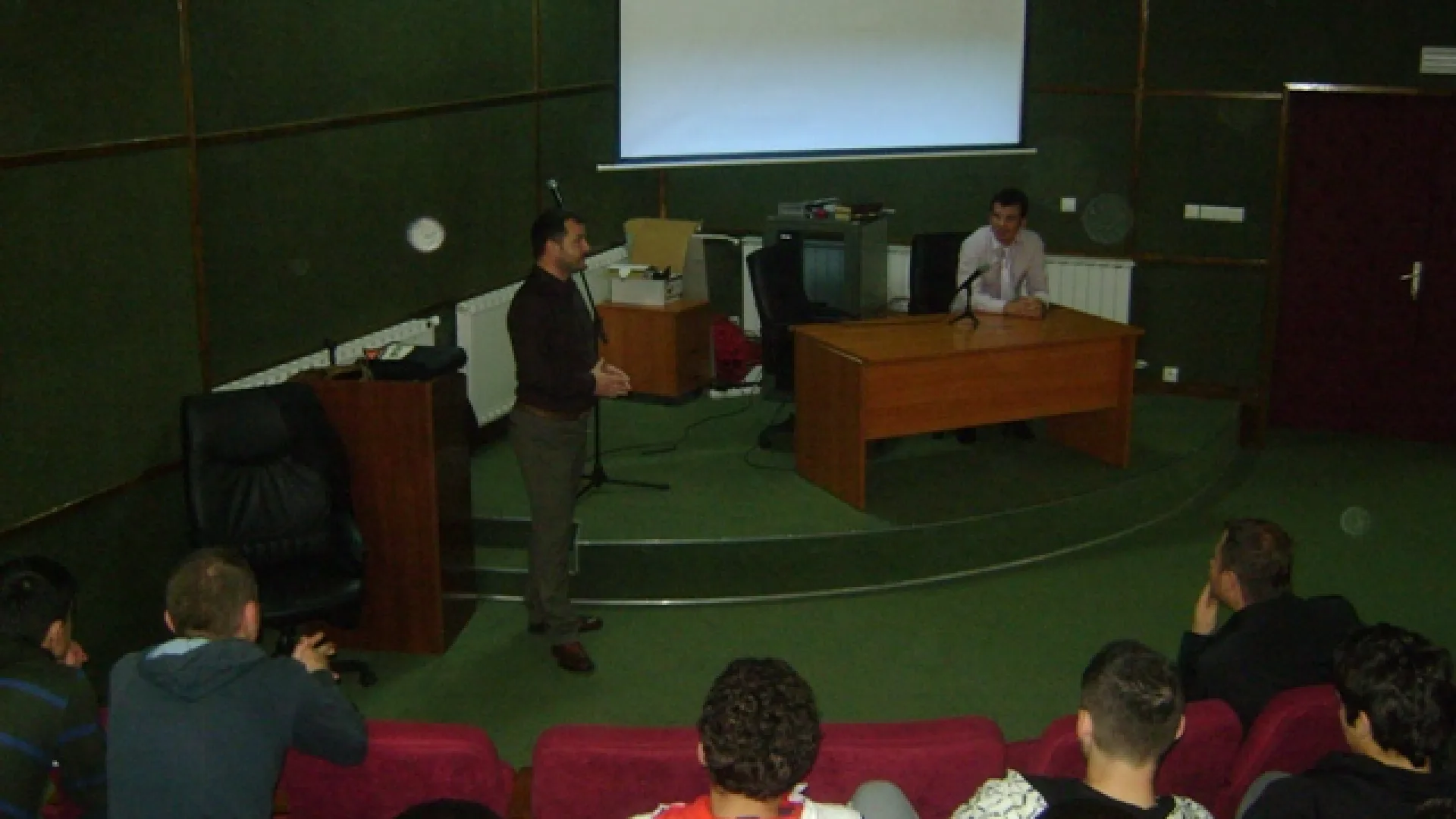 Prof. dr Kemal Idrizović održao predavanje u medresi na temu "Inovacije u sportskoj nauci"