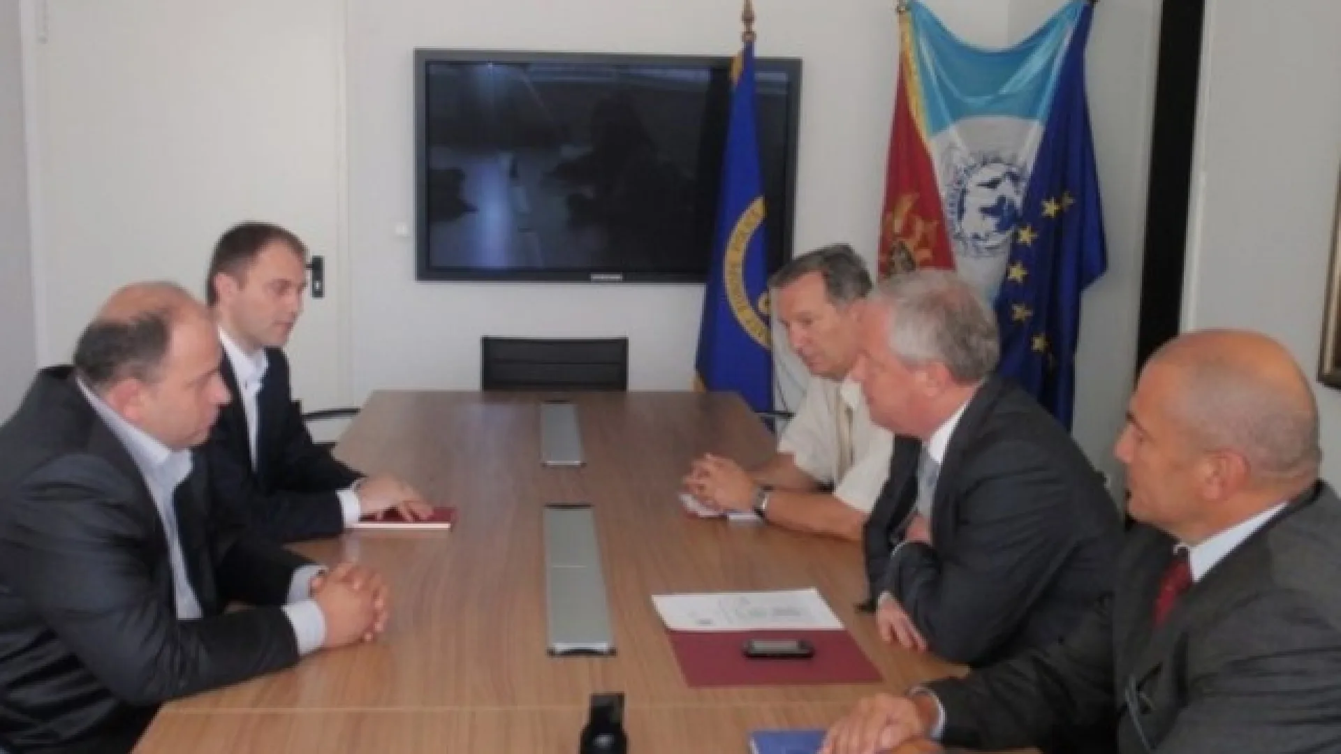 Direktor Uprave policije Božidar Vuksanović se sastao sa reisom Rifatom Fejzićem i direktorom medrese Rahmanom Kačarom