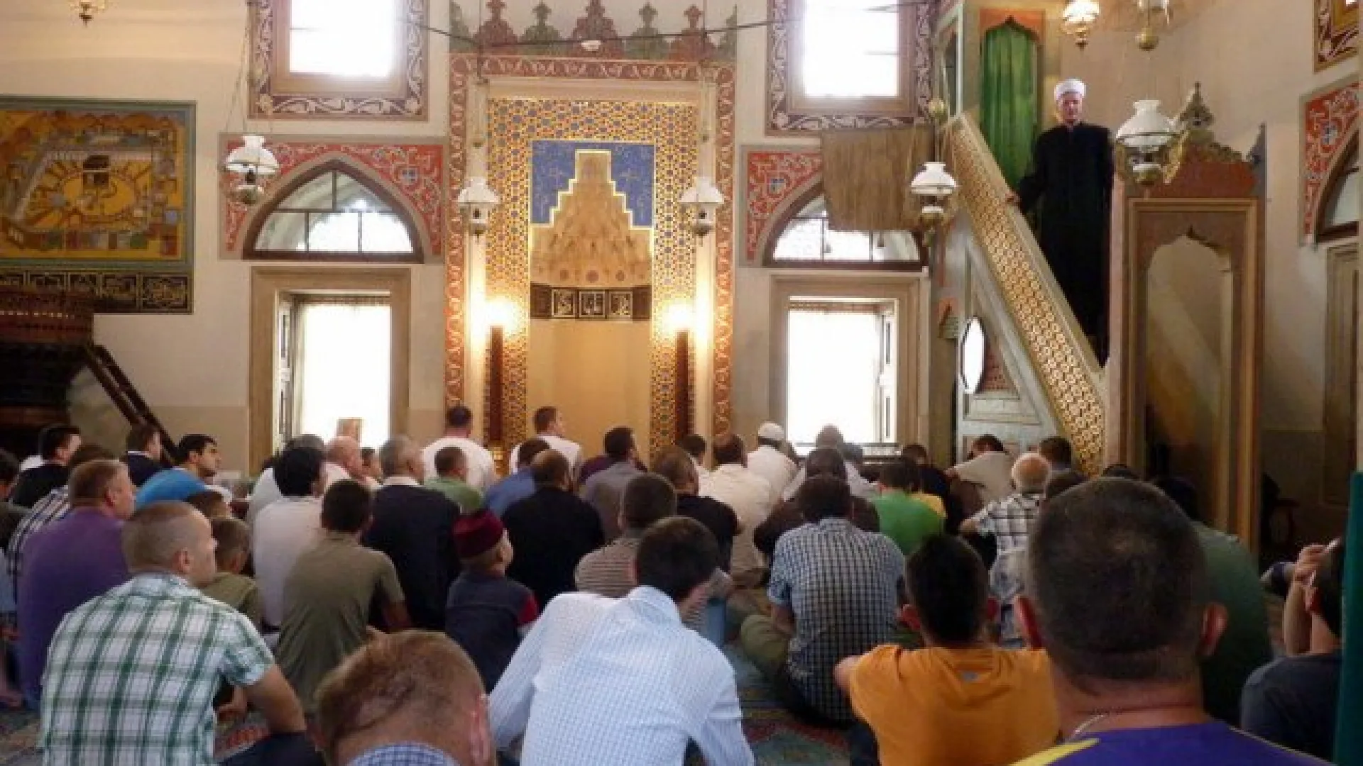 Enis ef. Burdžović na džuma-namazu u Husein-pašinoj džamiji u Pljevljima