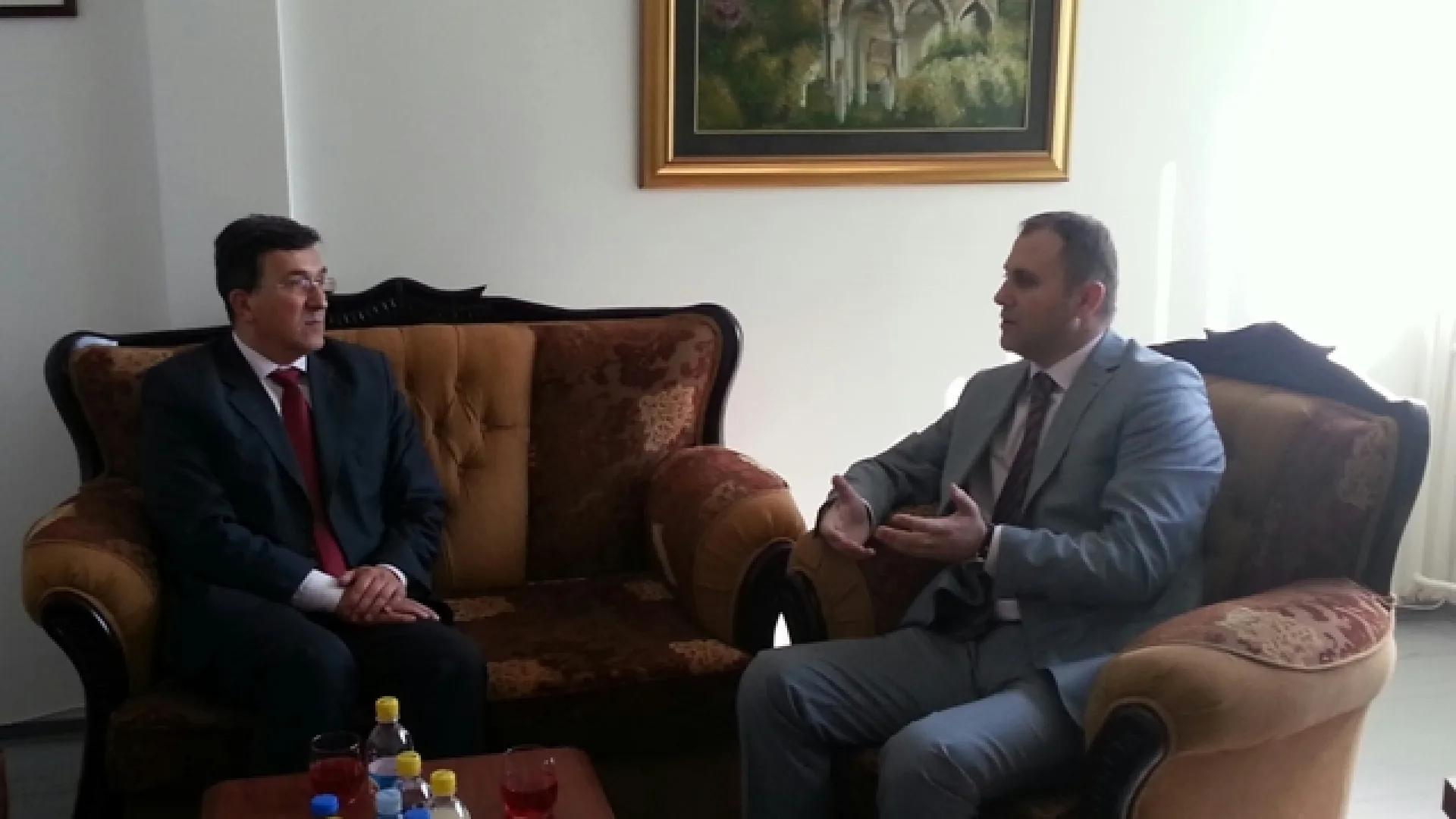Bakir Izetbegović uputio vrijedan poklon knjiga medresi "Mehmed Fatih" u Podgorici