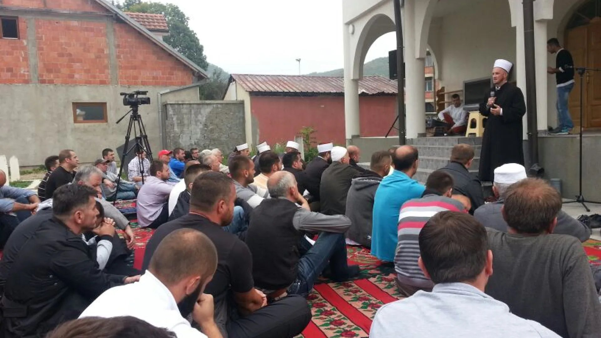 U Bijelom Polju i Plavu upriličene svečanosti ikrar-dove povodom ispraćaja hadžija