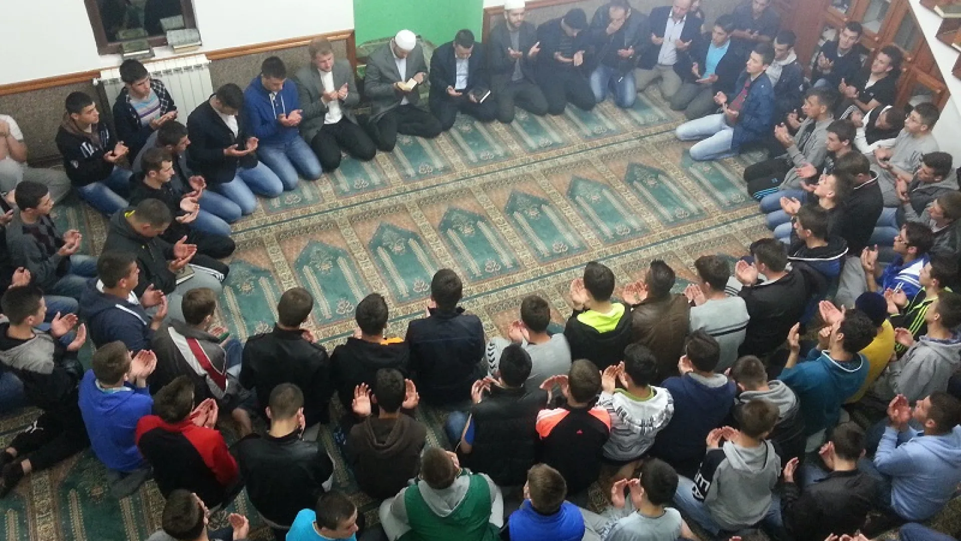 Profesori i učenici medrese "Mehmed Fatih" proučili hatmu za poginule rudare u Turskoj