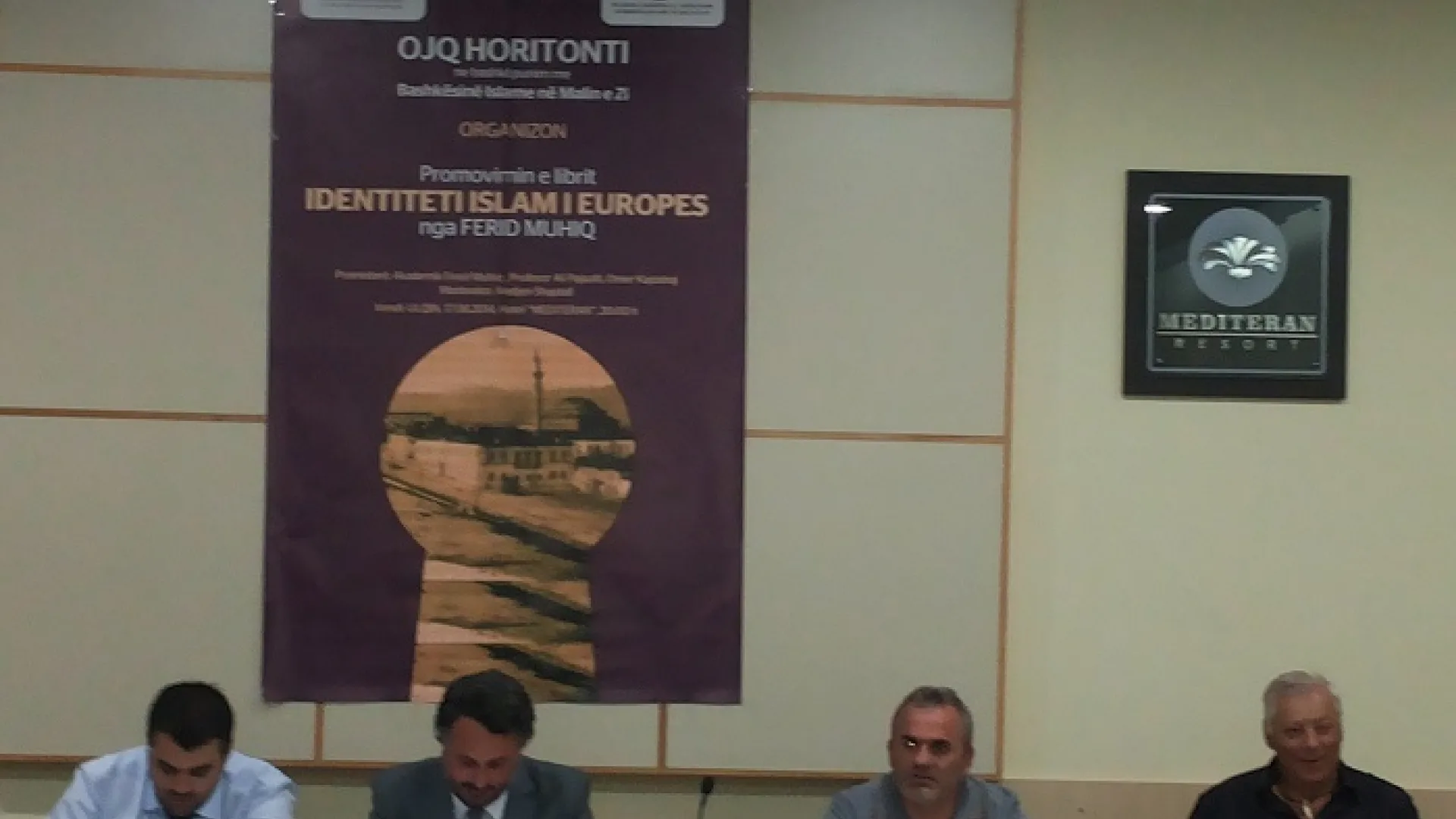 U Rožajama i Ulcinju promovisana knjiga ‘’Islamski identitet Evrope’’ Ferida Muhića