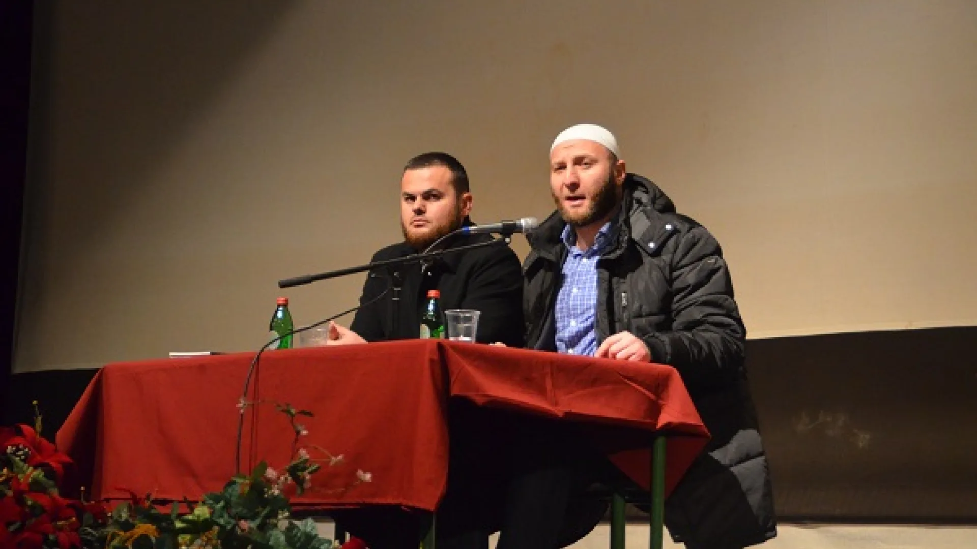 TRIBINA U CENTU ZA KULTURU U ROŽAJAMA