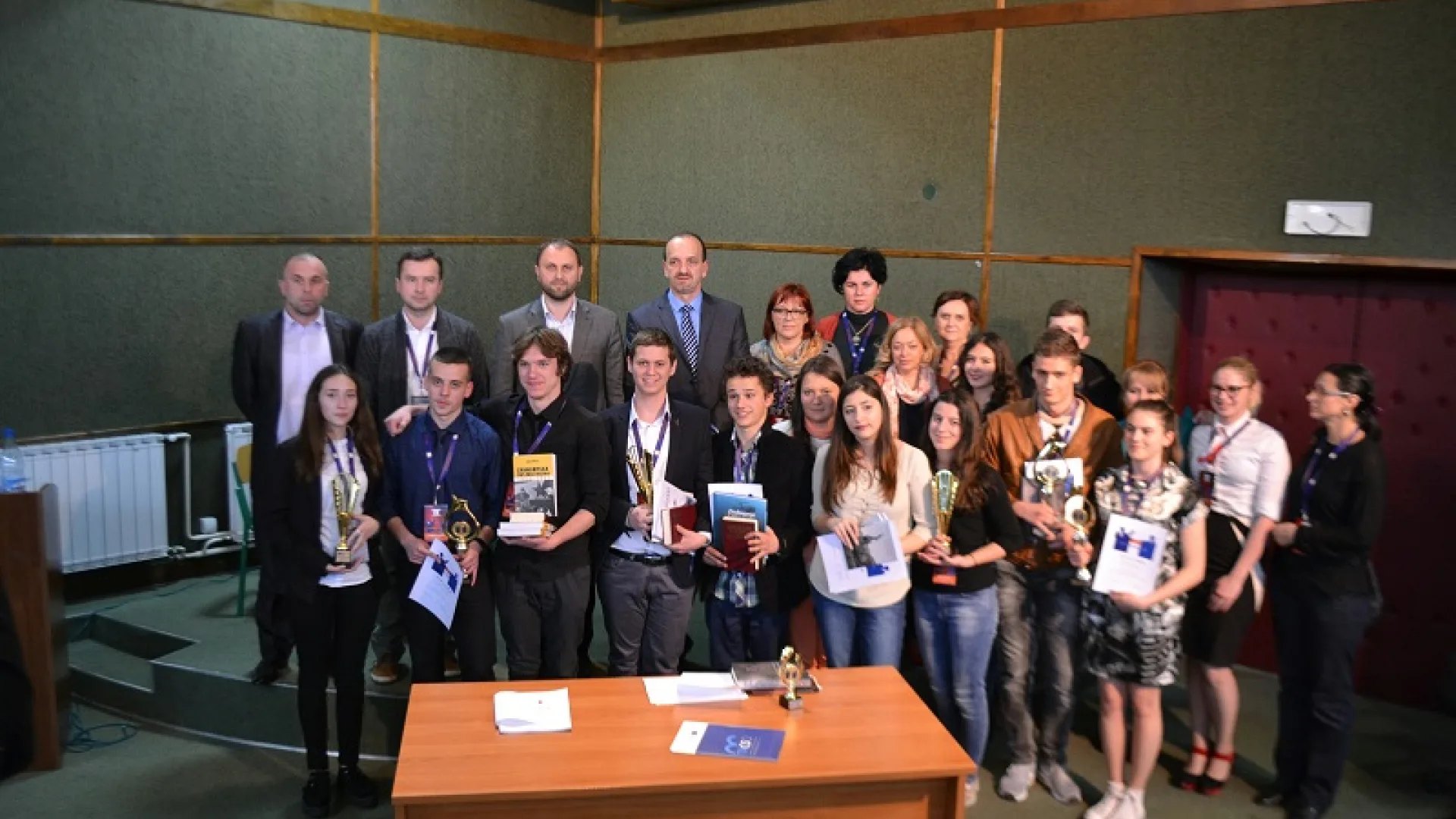 Završeno 15. jubilarno "Prvenstvo Crne Gore u debati"
