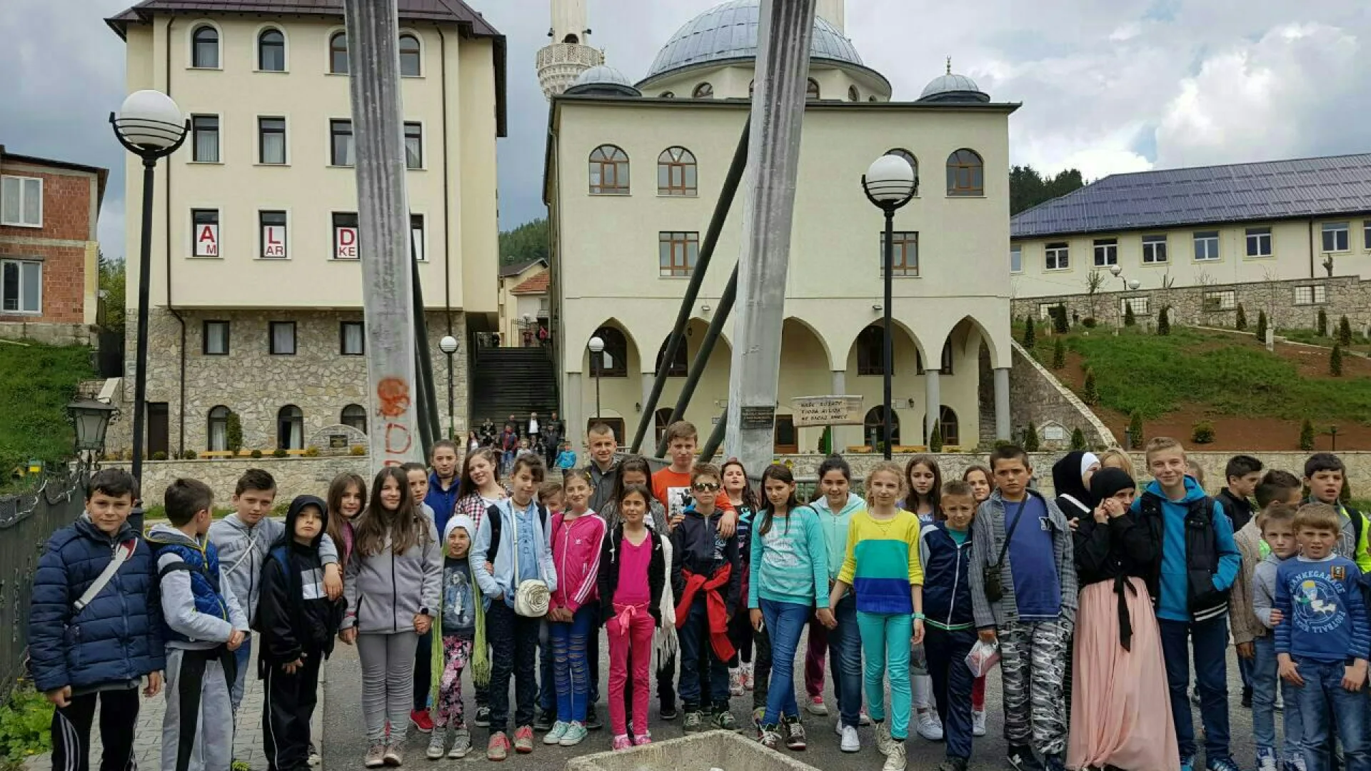Polaznici škole Darul-Kur'an Medžlisa IZ-e Plav u posjeti institucijama Islamske zajednice u Crnoj Gori u Rožajama