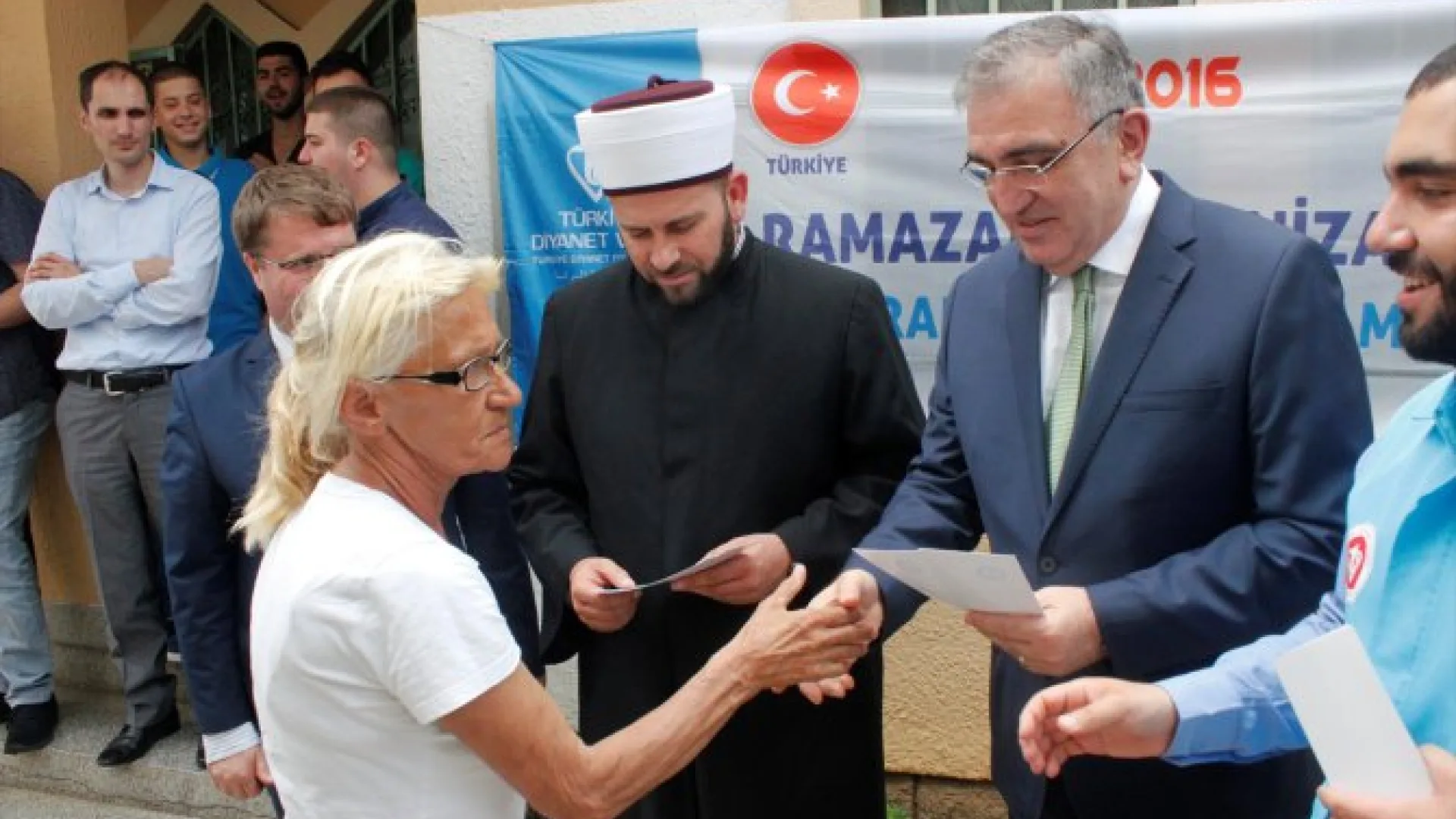Ambasada Turske i IZ poklonili 400 vaučera za kupovinu povodom ramazana