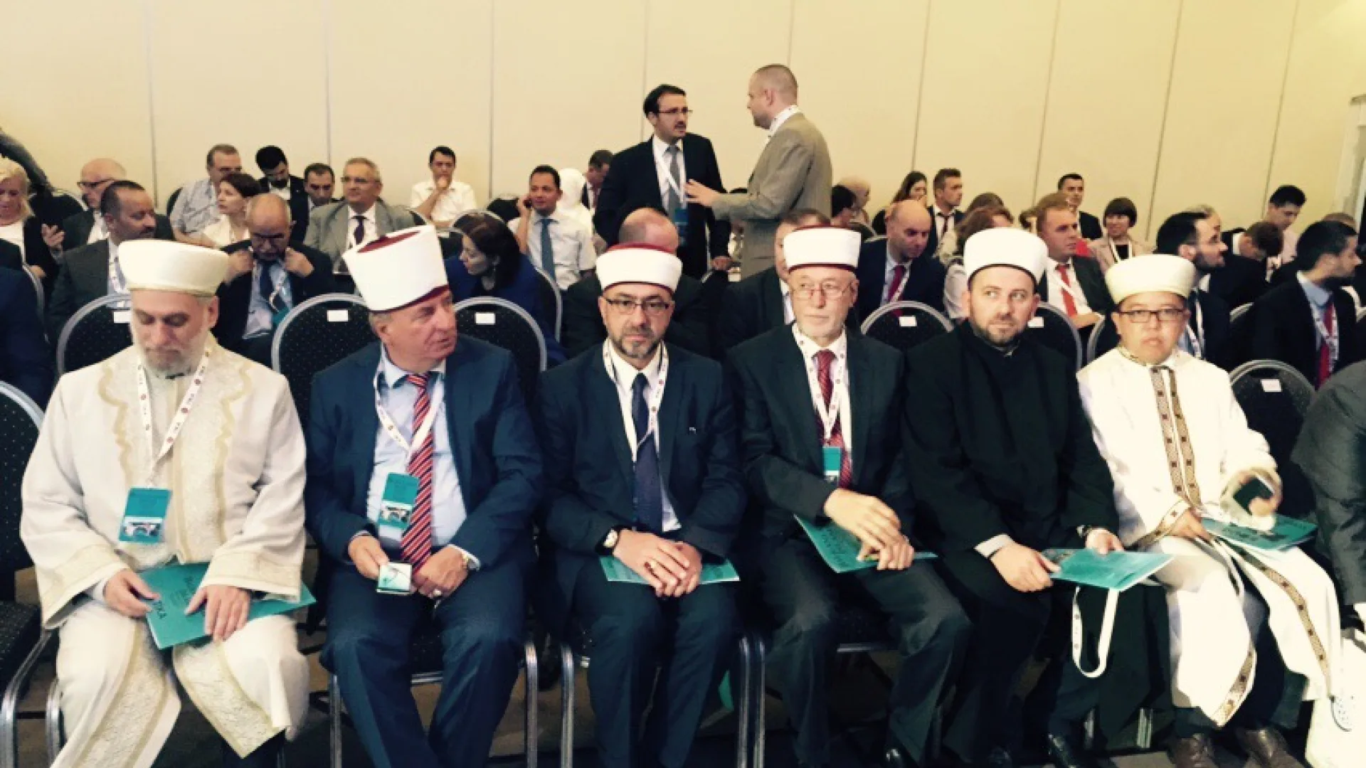 Reis Rifat ef. Fejzić i direktor fondacije Zekat Sadmir Hadžijić na simpoziju u Turskoj