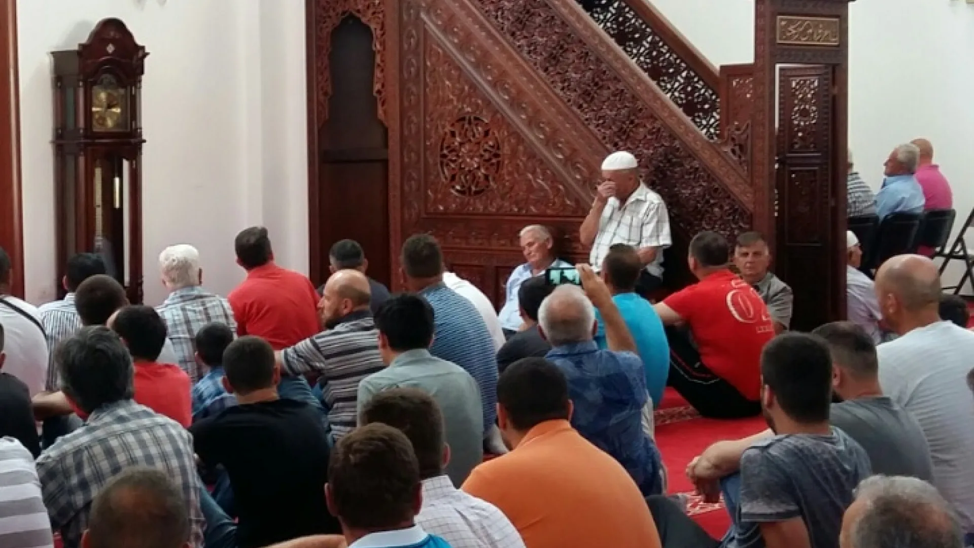 Reis Fejzić održao hutbu u džamiji Selimiji u IKC Bar