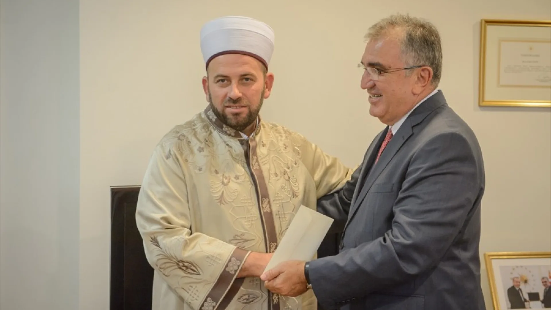 Reis Fejzić uručio donaciju turskom ambasadoru