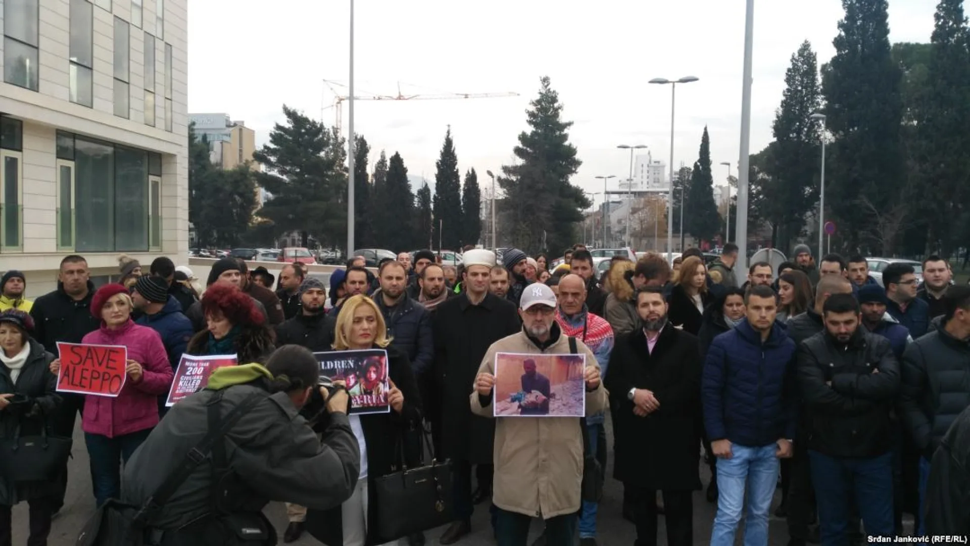 Protest u Podgorici: Dosta je prolivanja krvi nedužnih u Siriji