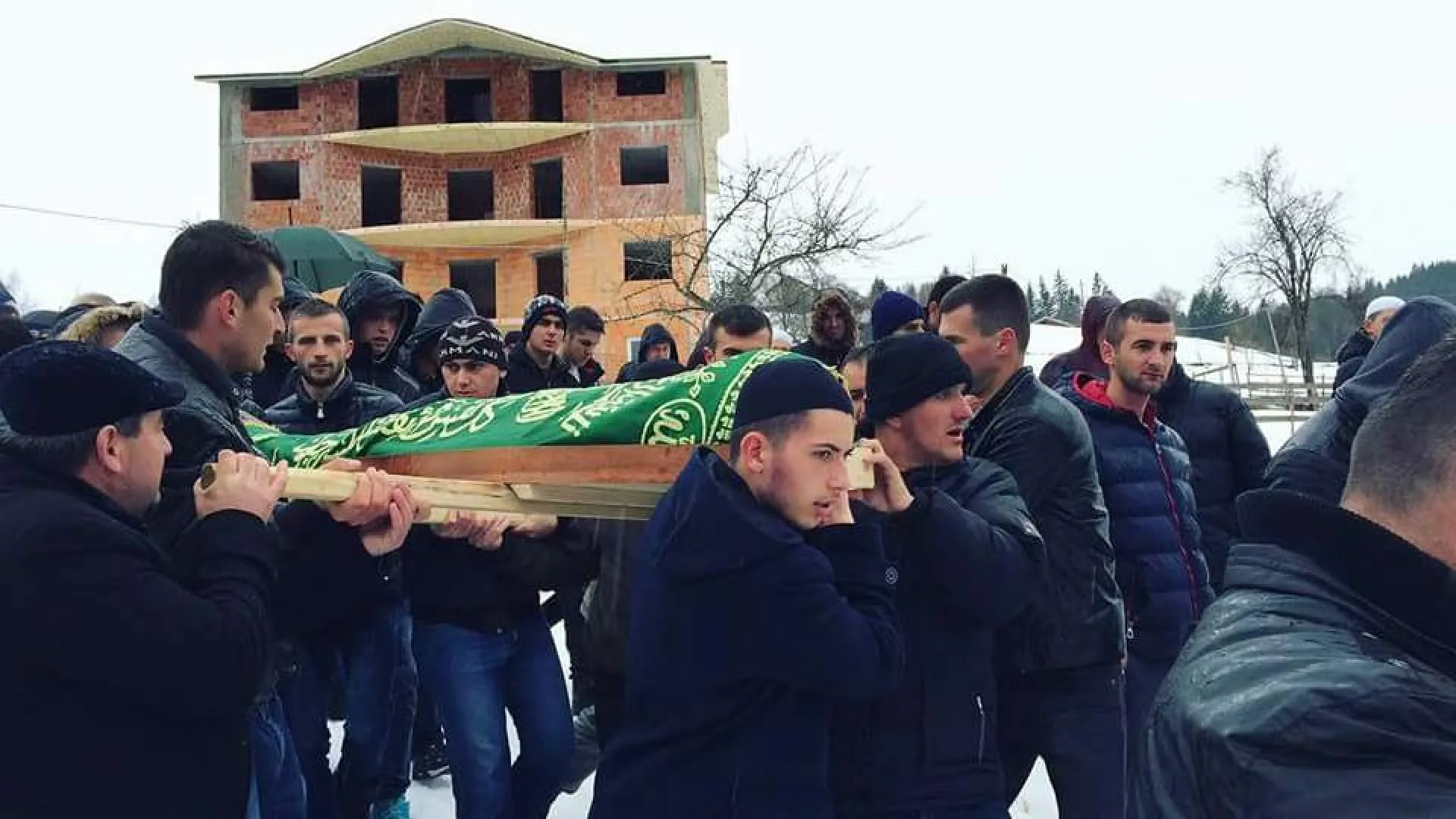 U LOVNICI OBAVLJENA DŽENAZA RAHMETLI ALMINU MURIĆU