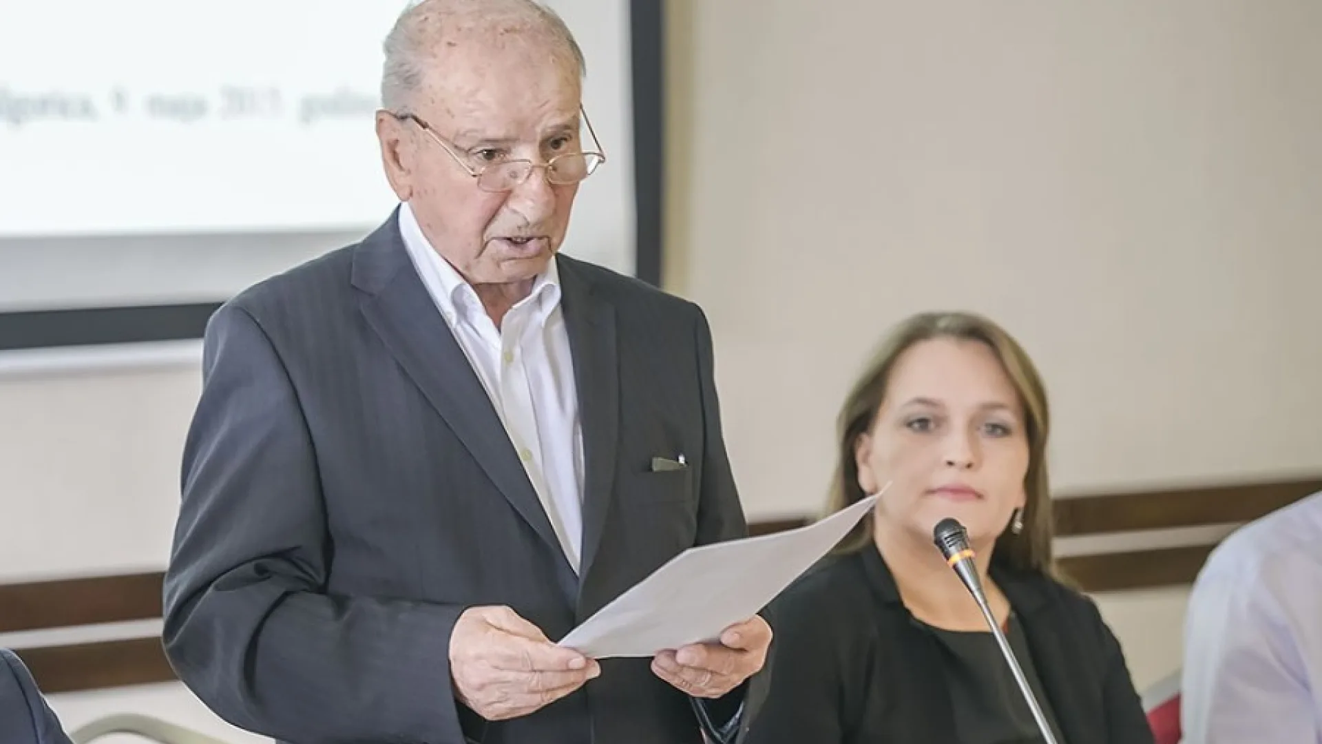 Reagovanje Foruma Bošnjaka na mogućnost vraćanja krsta na Sahat kuli