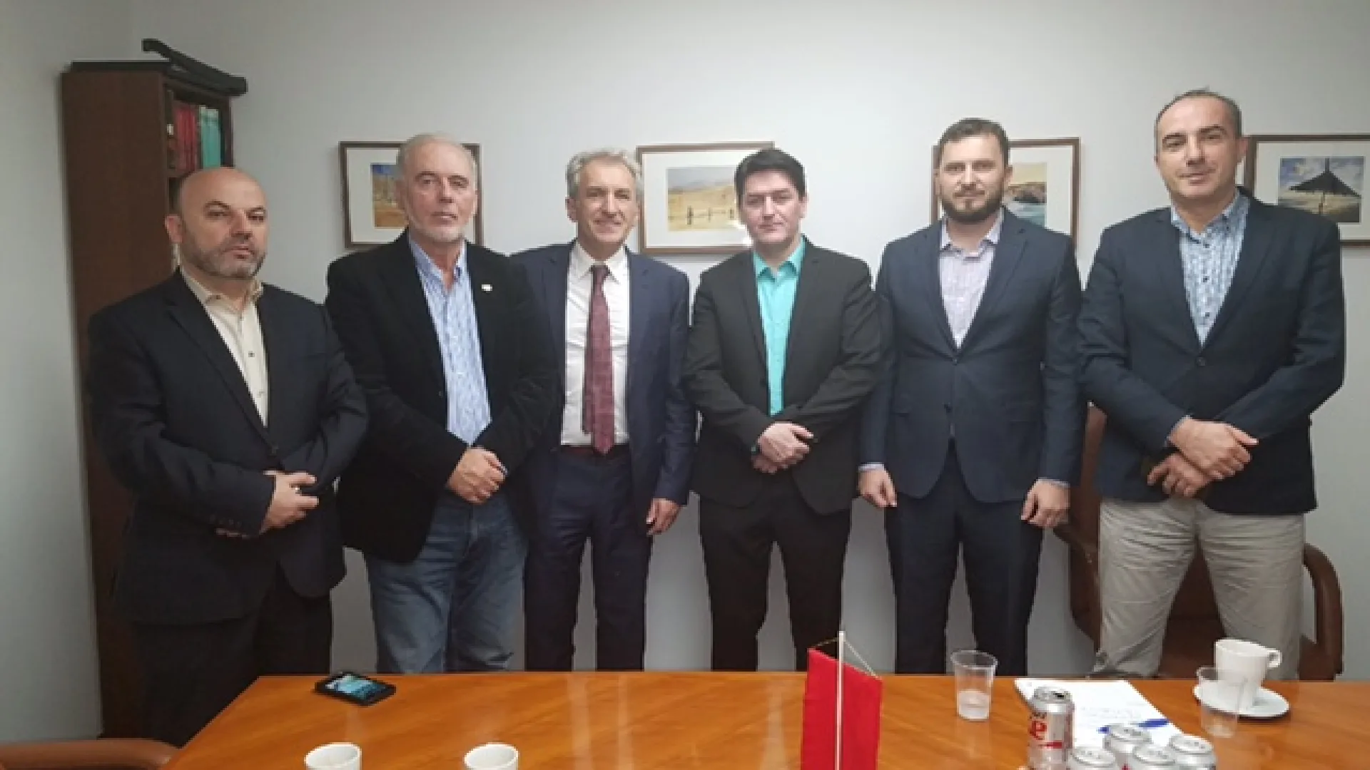 Dijaspora SAD-a osudila isticanje krsta na Sahat kuli