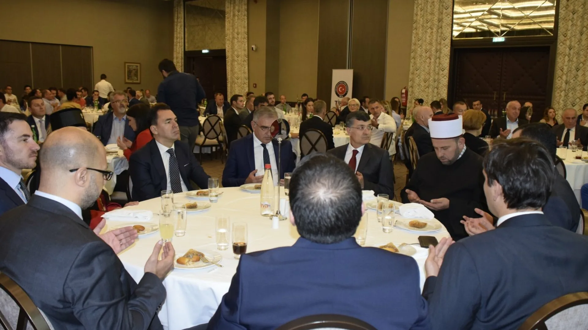 TIKA ORGANIZOVALA IFTAR