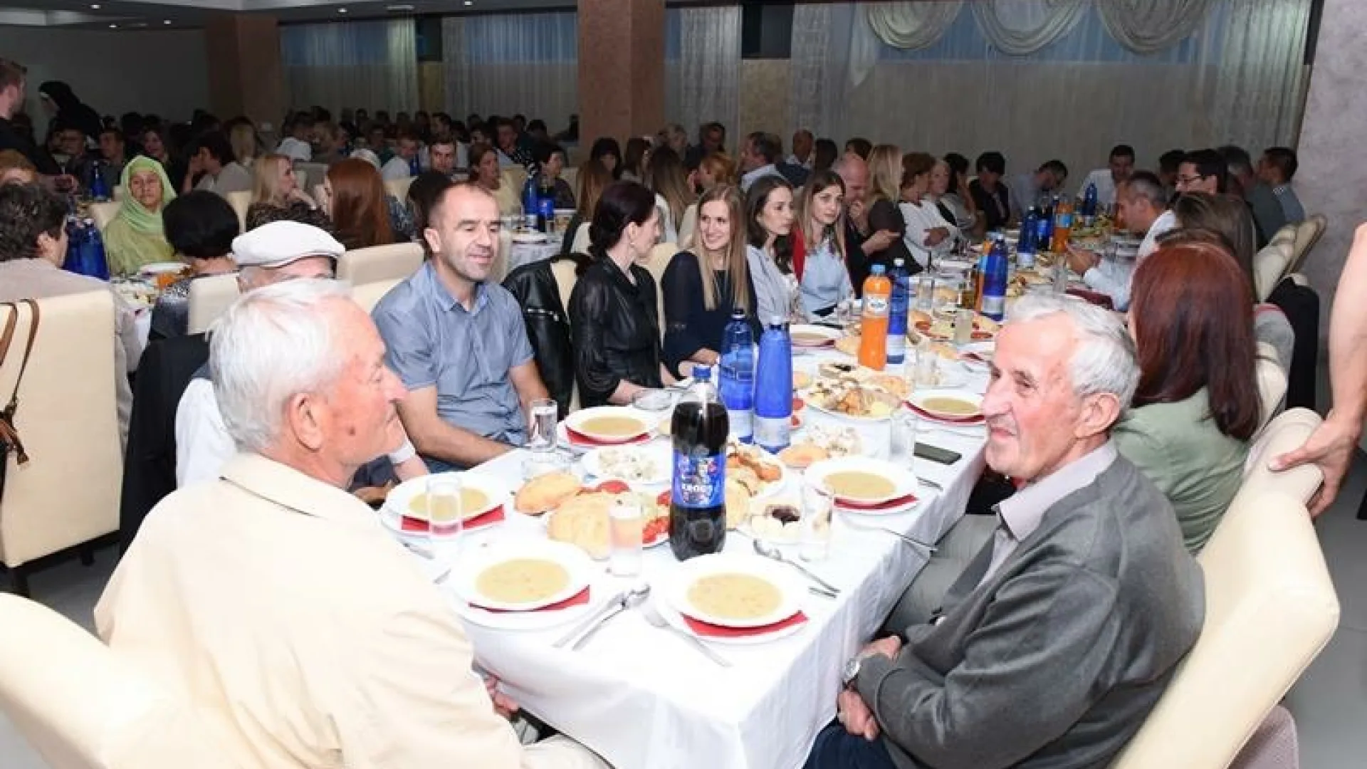IFTAR ZA PREKO 500 OSOBA U BIJELOM POLJU