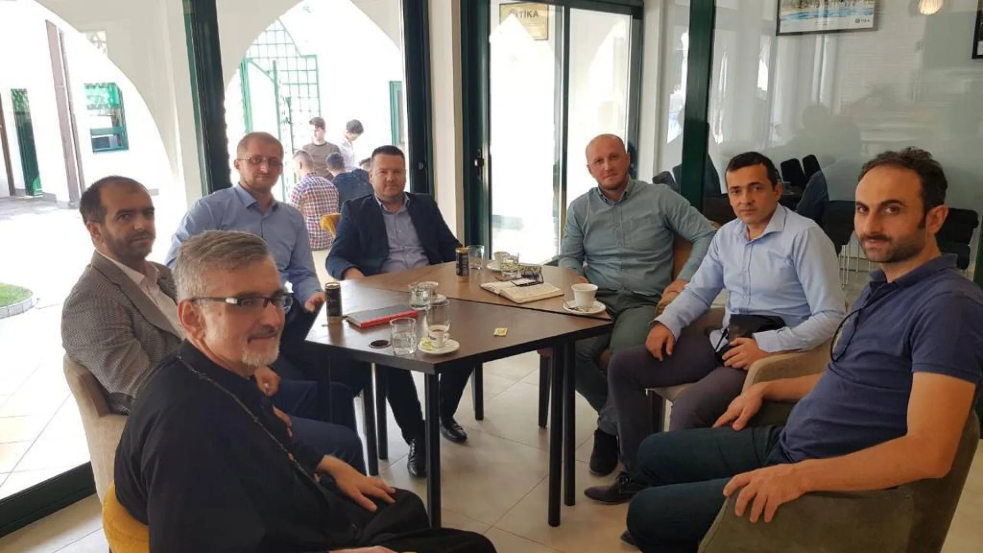 Pravoslavni svještenik u posjeti Medresi i IKC u Baru