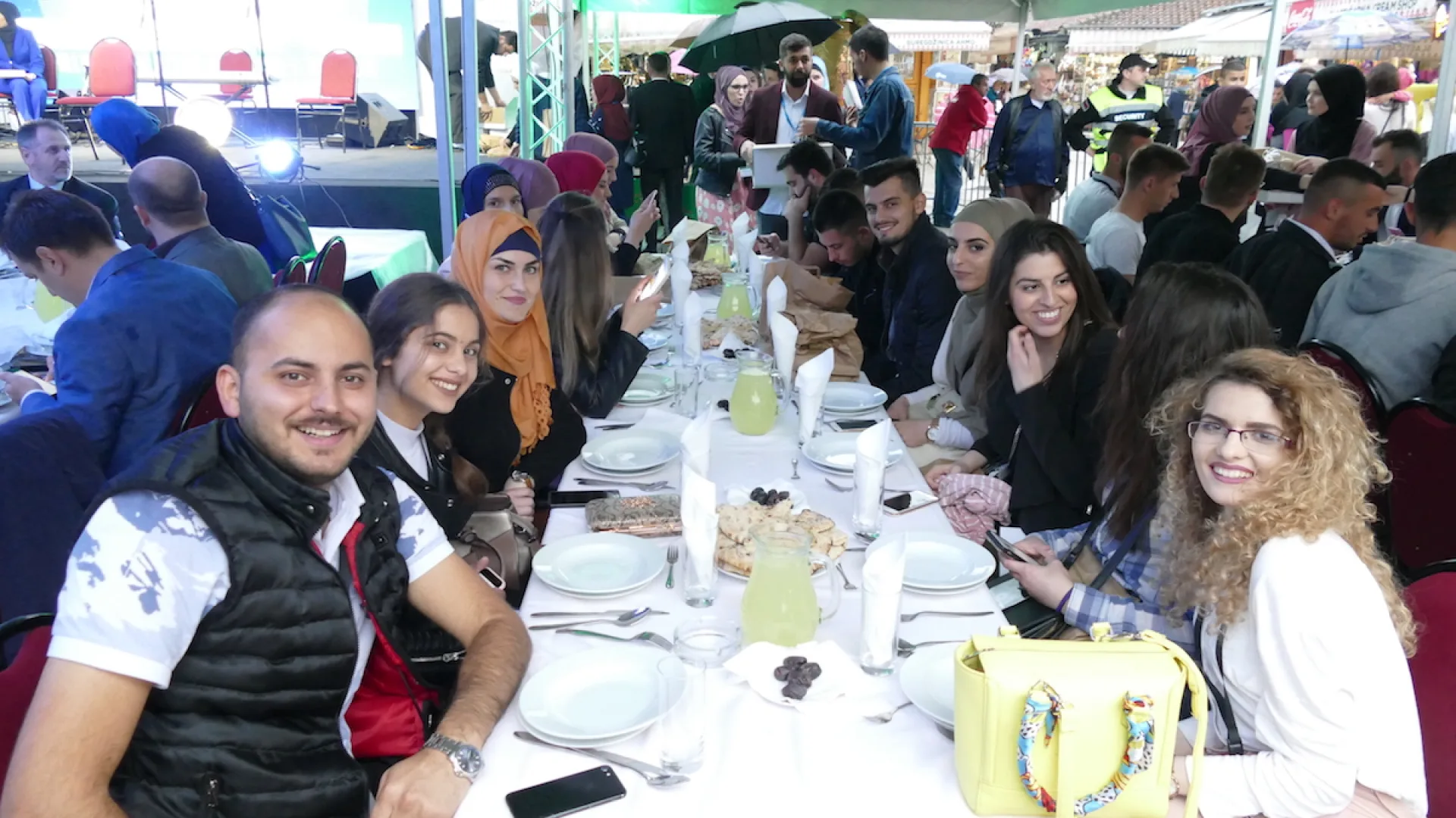 30 MLADIH NA IFTARU SA REISU-L-ULEMOM U SARAJEVU