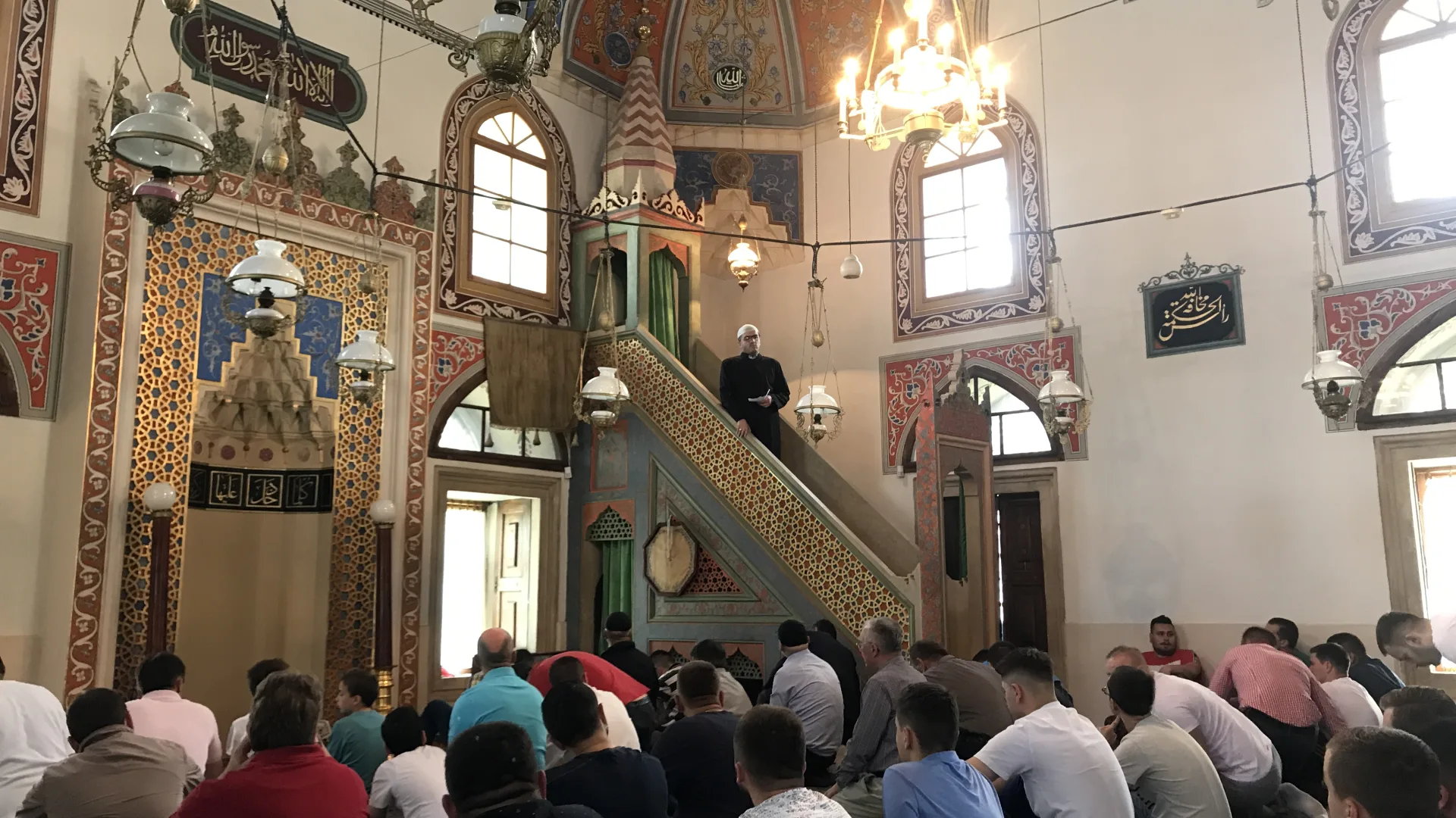 HUSEIN-PAŠINOJ DŽAMIJI U DŽUMANSKOM ZIJARETU DIREKTOR MEDRESE