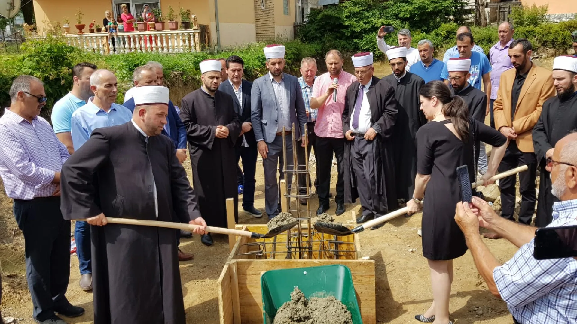 POSTAVLJEN KAMEN TEMELJAC ZA ISLAMSKI KULTURNI CENTAR GUSINJE