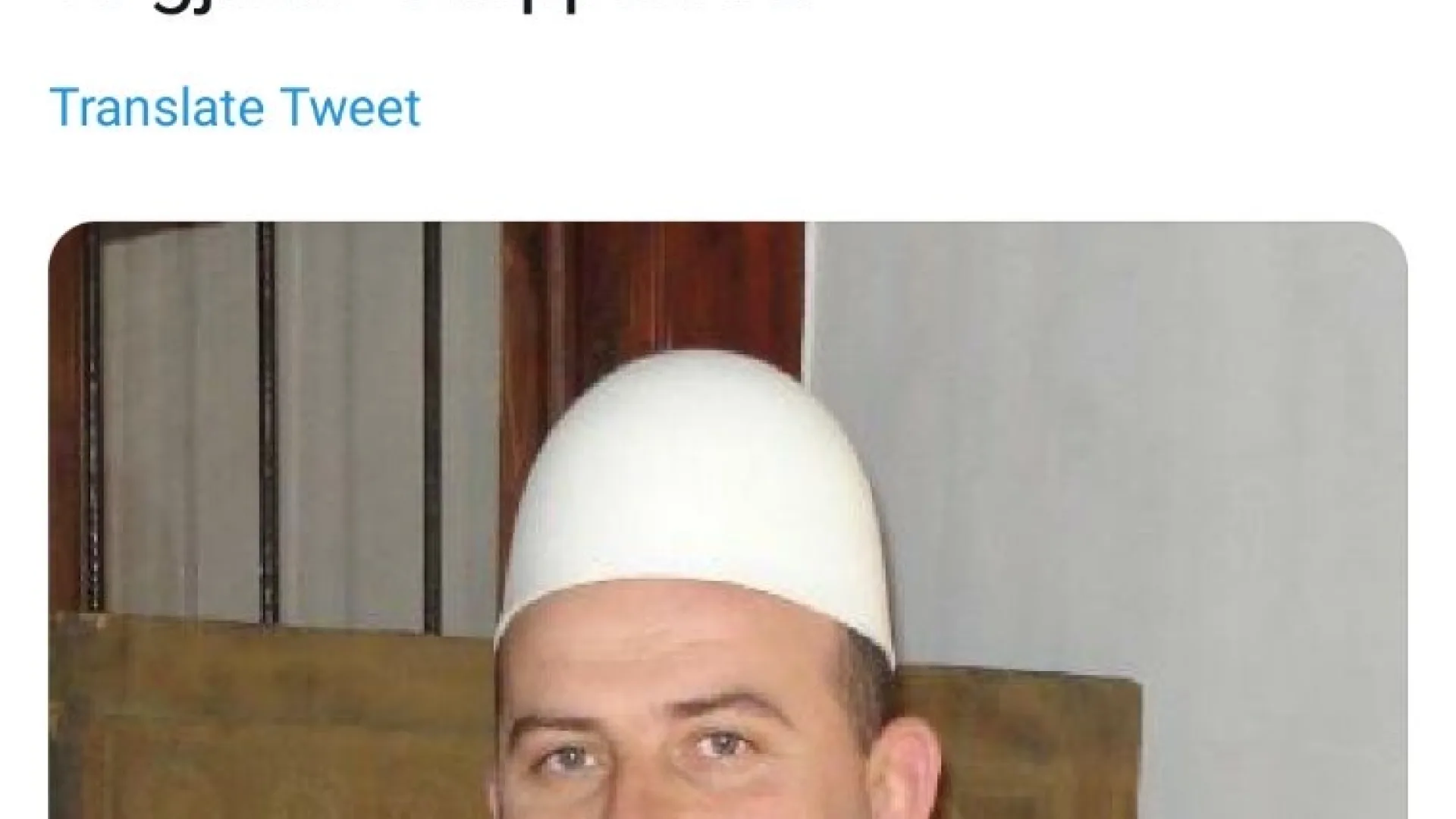 Reis na twitteru čestitao Dan albanske zastave