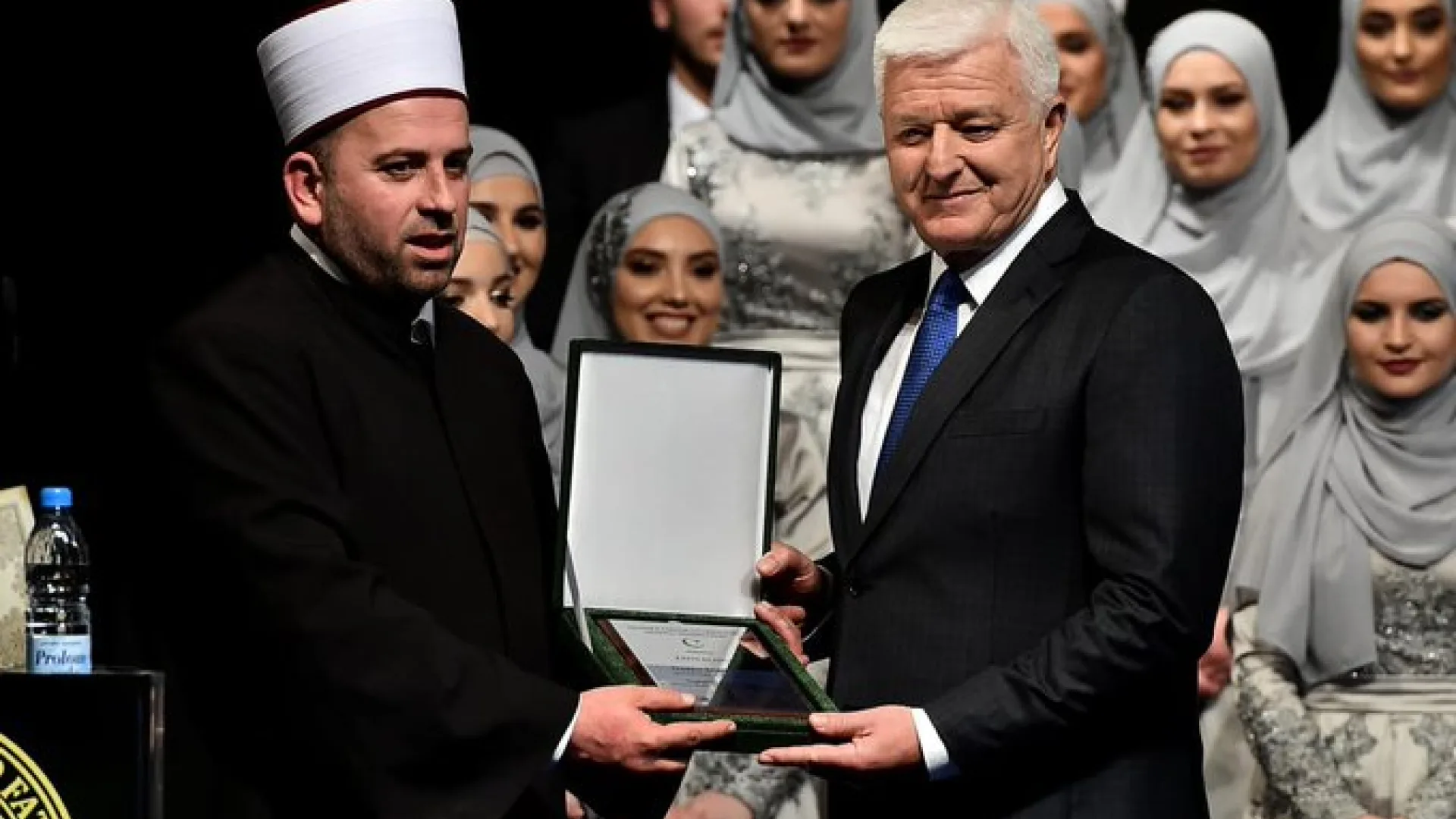REIS FEJZIĆ ZAHVALIO SE DOSADAŠNJEM PREMIJERU NA SARADNJI