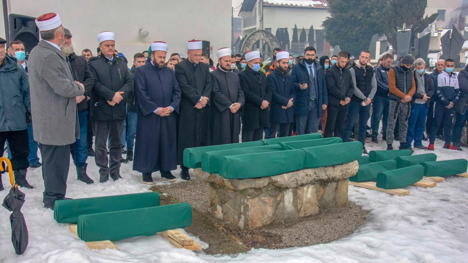 POSMRTNI OSTACI BERANSKIH MUSLIMANA PREMJEŠTENI NA GROBLJE NA JASIKOVCU