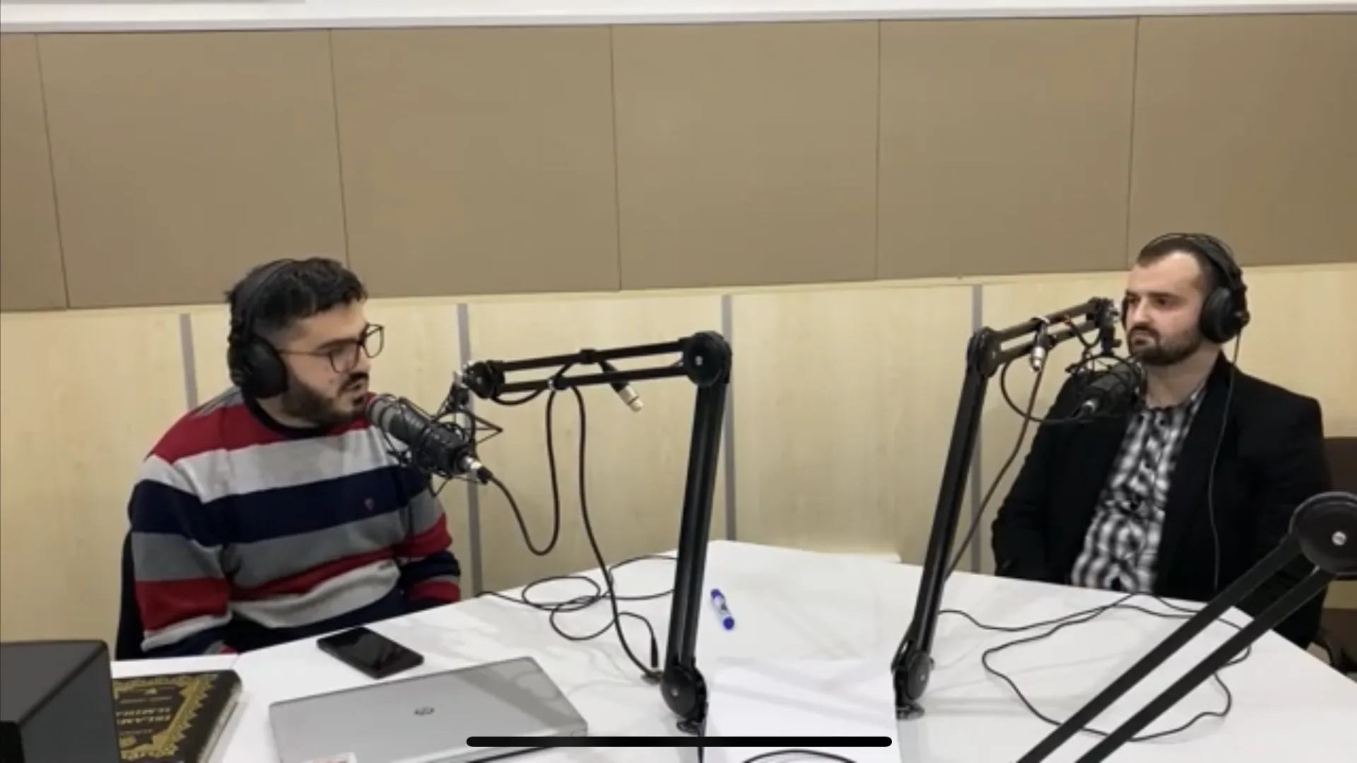 INSERT IZ EMISIJE VJERA I ŽIVOT - GOST DAMIR HODŽIĆ BIVŠI UČENIK MEDRESE I ČLAN NIKŠIĆKOG DŽEMATA