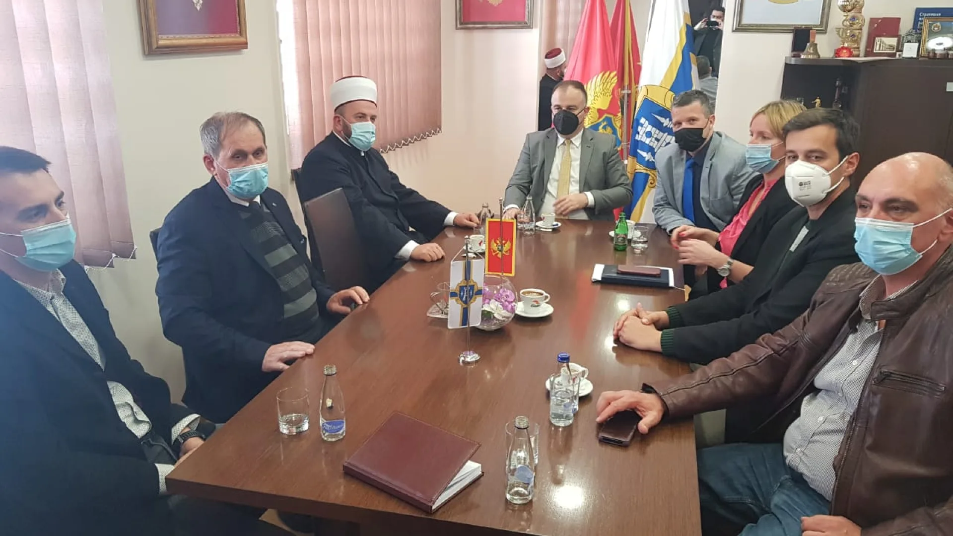 REIS IZ U CG RIFAT EF. FEJZIĆ SA SARADNICIMA U POSJETI HERCEG NOVOM