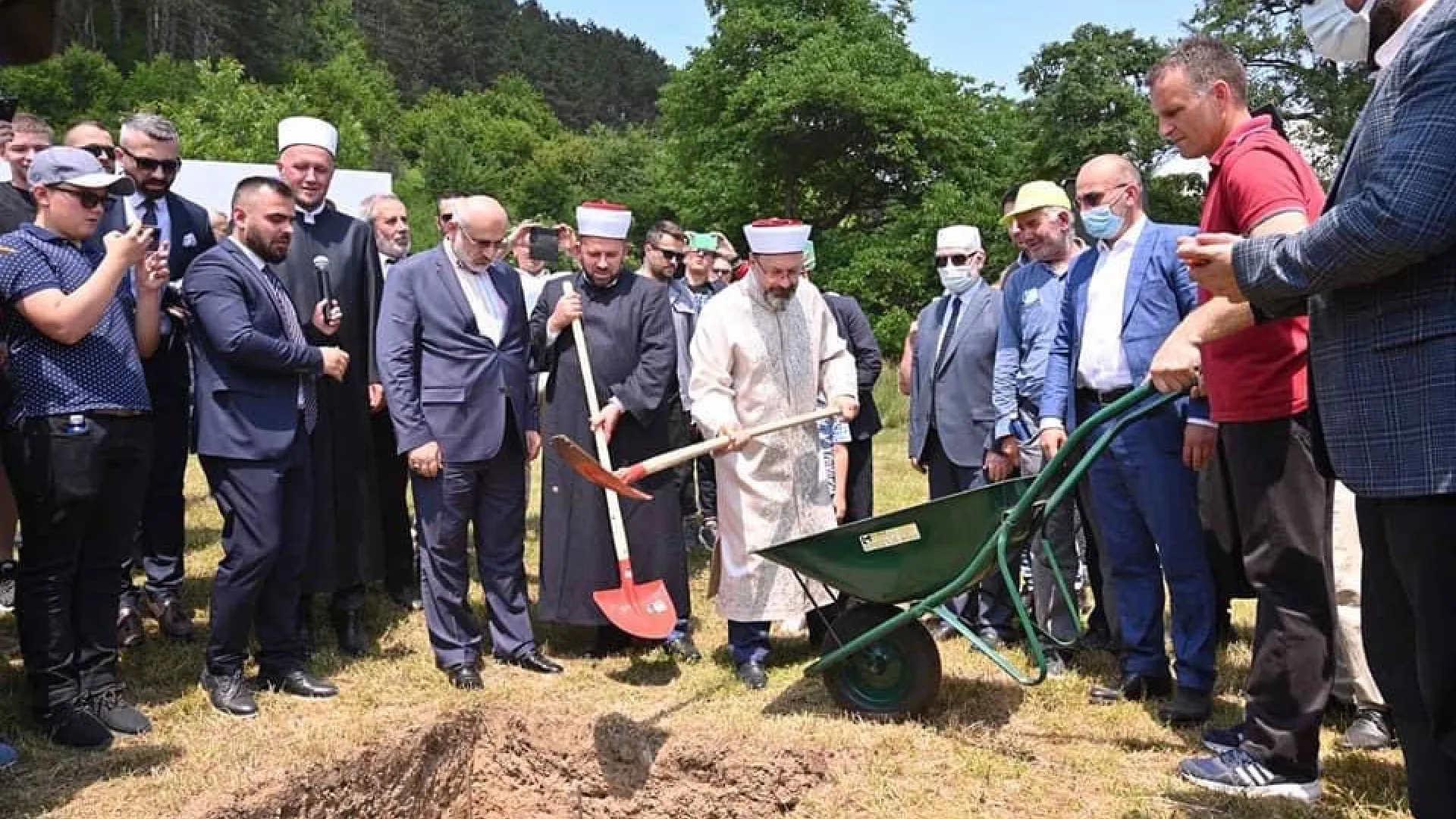 POSTAVLJEN KAMEN TEMELJAC ZA ISLAMSKI KULTURNI CENTAR U BIJELOM POLJU