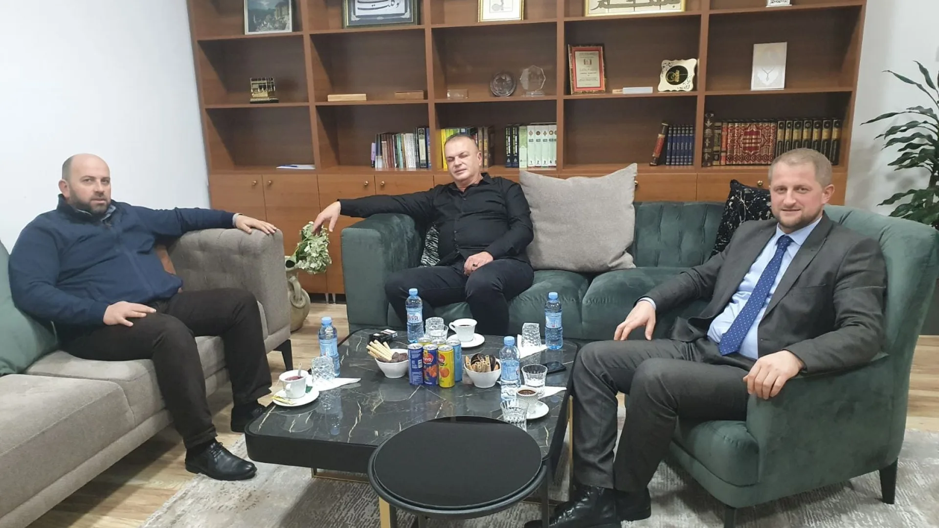RIFAT DREŠEVIĆ POKLONIO DJECI ŠKRIJELJ ZEMLJIŠTE ZA IZGRADNJU KUĆE