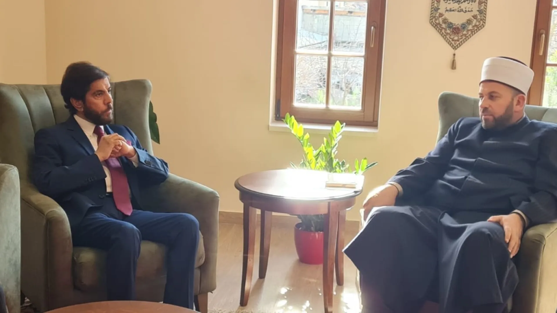REIS IZ U CG UGOSTIO KATARSKOG AMBASADORA