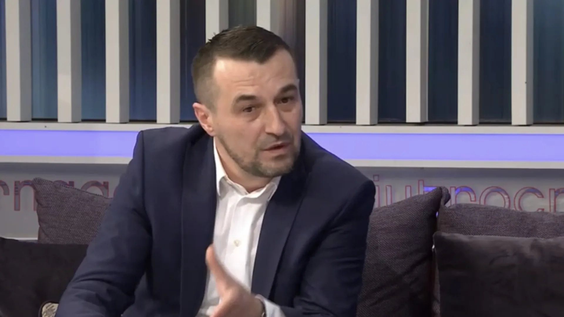NAJAVA DODJELE MENŠURE REISU RIFATU EF. FEJZIĆU - RTCG