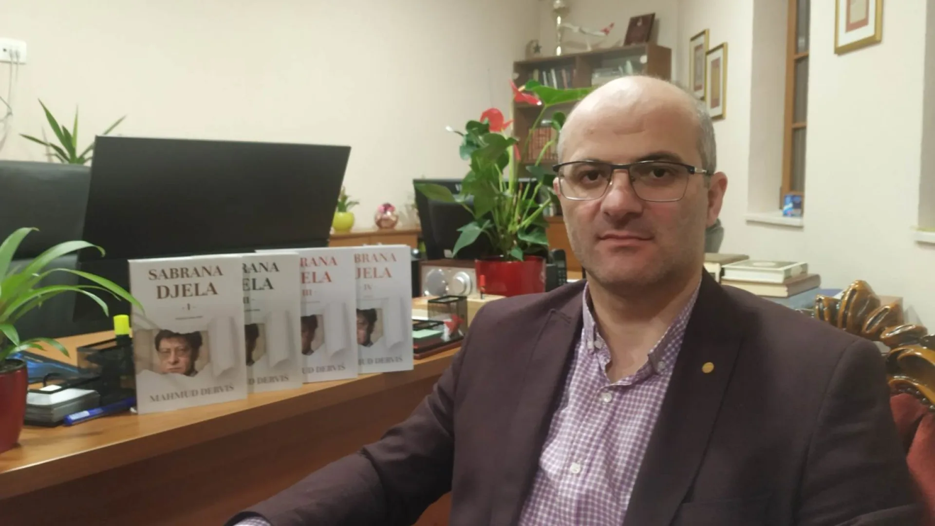 Krv će slomiti mač - Mahmud Derviš