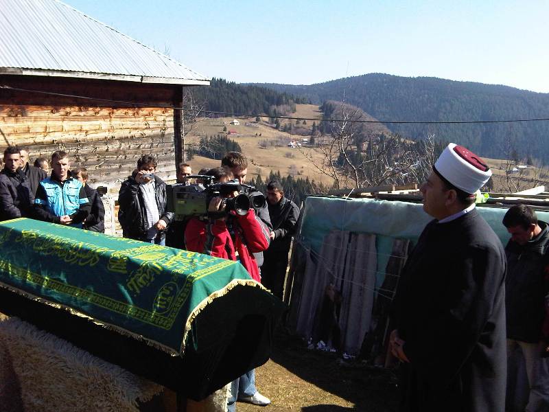 Reis Rifat ef. Fejzić na dženazi Jusufu Rastoderu