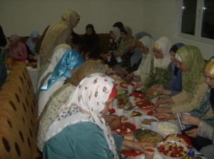 Iftar u islamskom centru u Rasovu