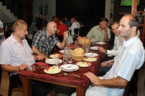 Iftar u restoranu "Pod volat"