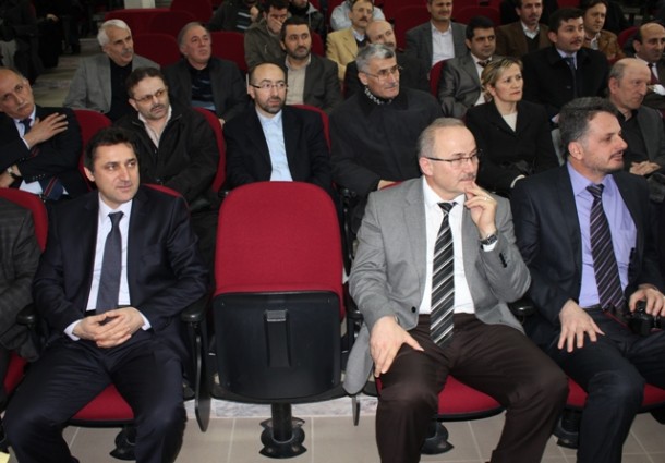 Dekan prof. dr. Unal Yavuz, muftija doc. dr. Hajrettin Ozturk i Omer Kajoshaj na predavanju