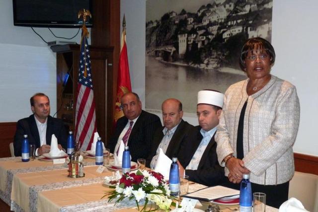 Američka ambasadorka Sju Kej Braun (Sue K. Brown) na iftaru u Bijelom Polju