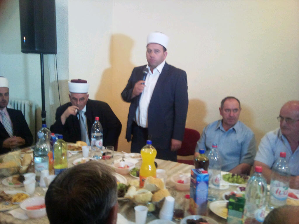 Reis Fejzić na iftaru u Plavu